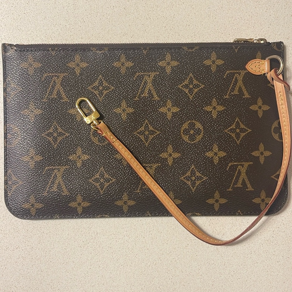 Louis Vuitton Pochette